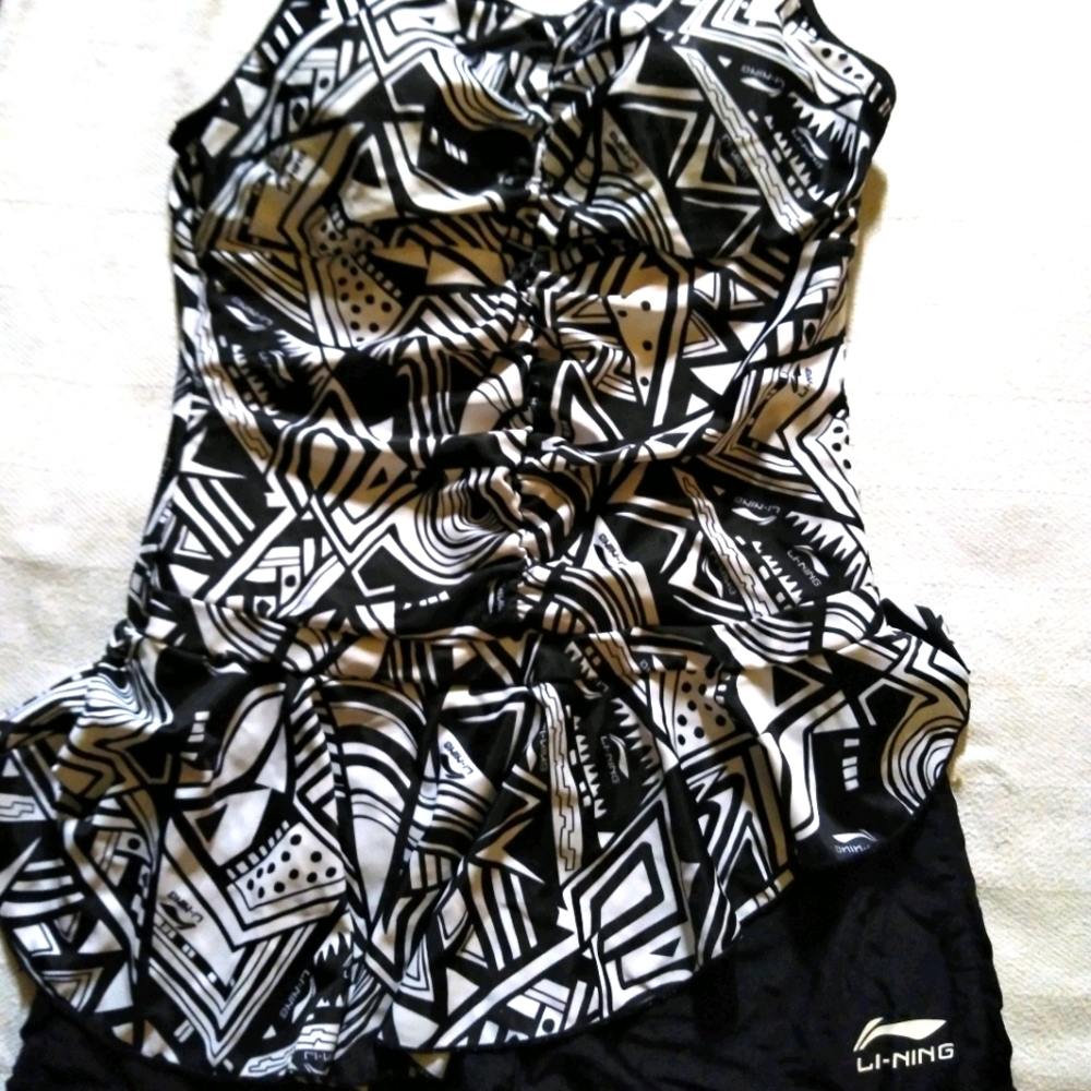 LI -NING Swimsuit